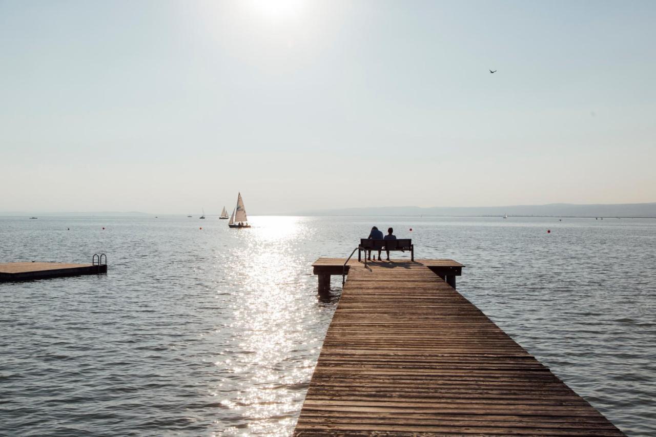 Luis Von Weyden Hotel Weiden am See Bagian luar foto